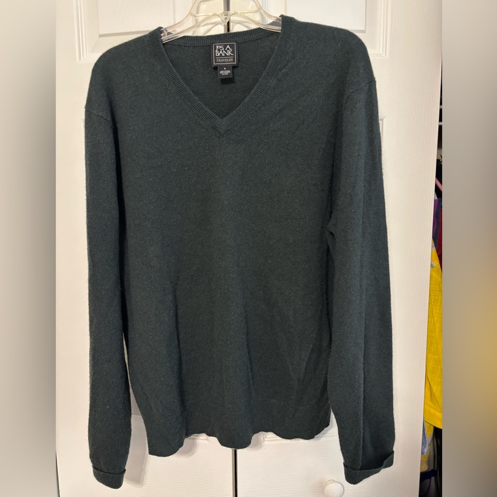Jos A Bank Men’s 100% Cashmere sweater
Size XL V-Neck Dark Green preppy - Picture 2 of 6